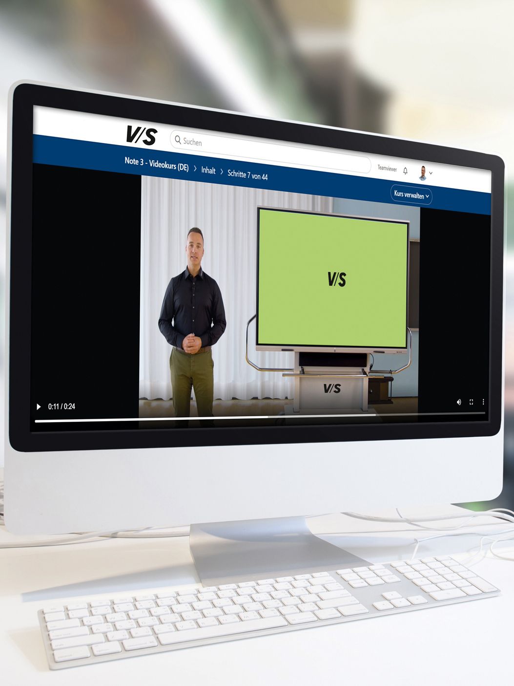 Screen with an explanatory video from VS's online training materials on the interactive whiteboards.