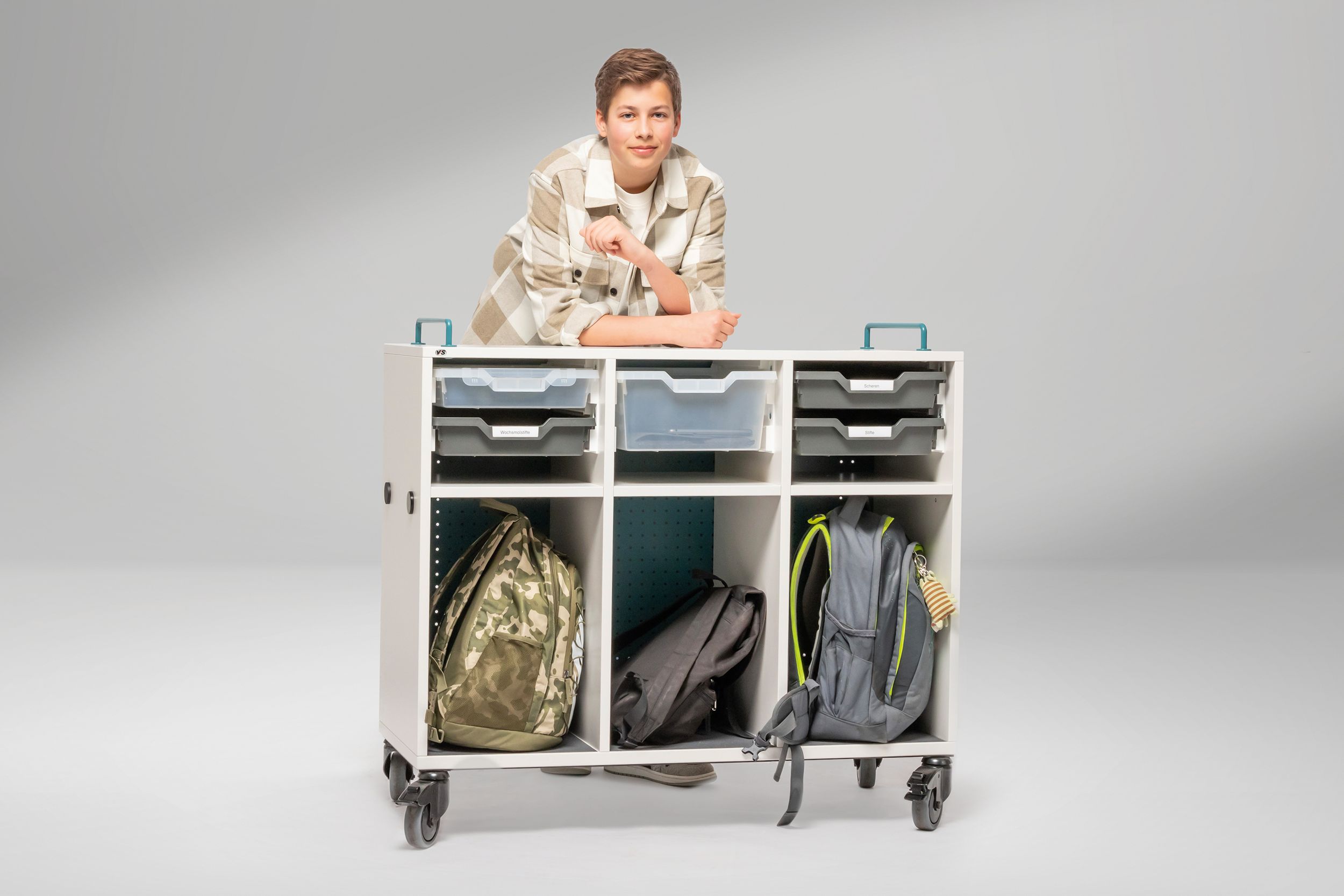 kleiderschrank spiegeltür Schiebetürenschrank / Jan 04D mit Spiegel, Farbe: Weiß matt Esszimmerstuhl Heira-Flex mit Armlehnen