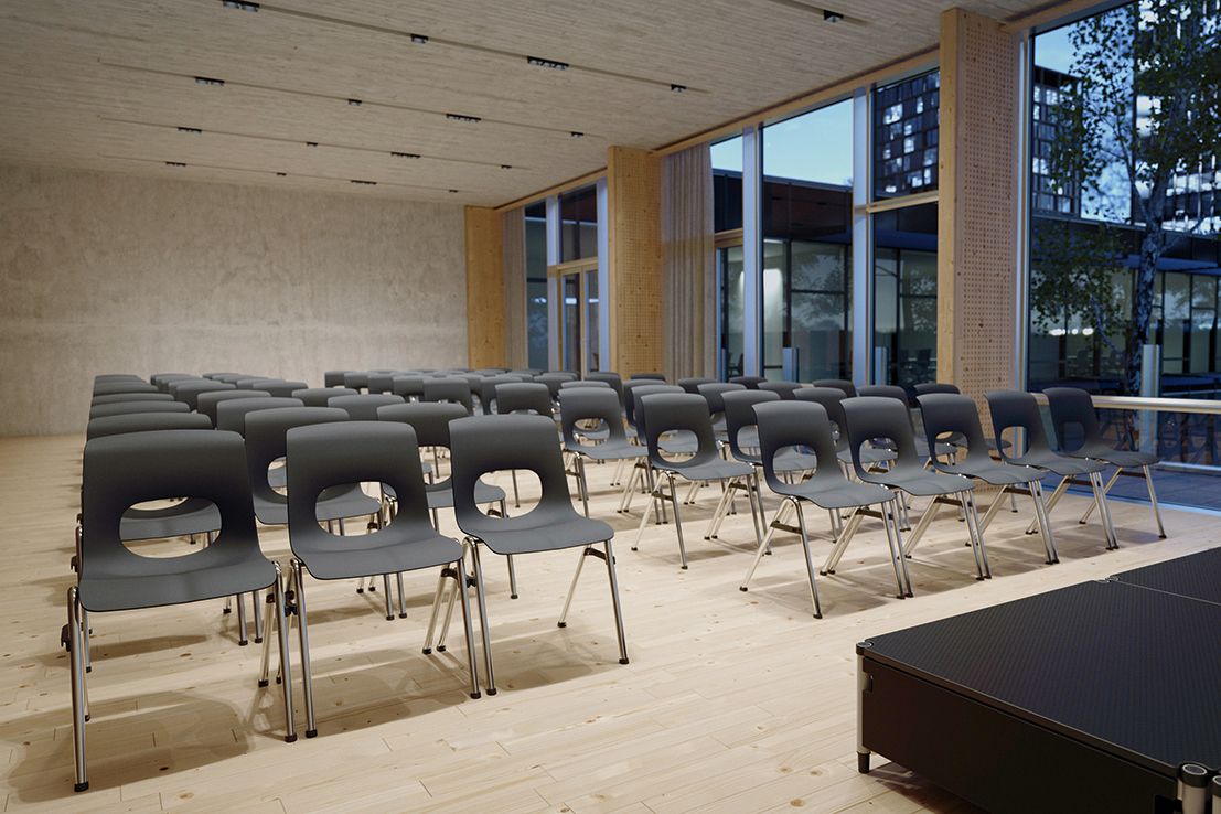Ein Saal bestuhlt mit anthrazit NF-Compass Stühlen von VS