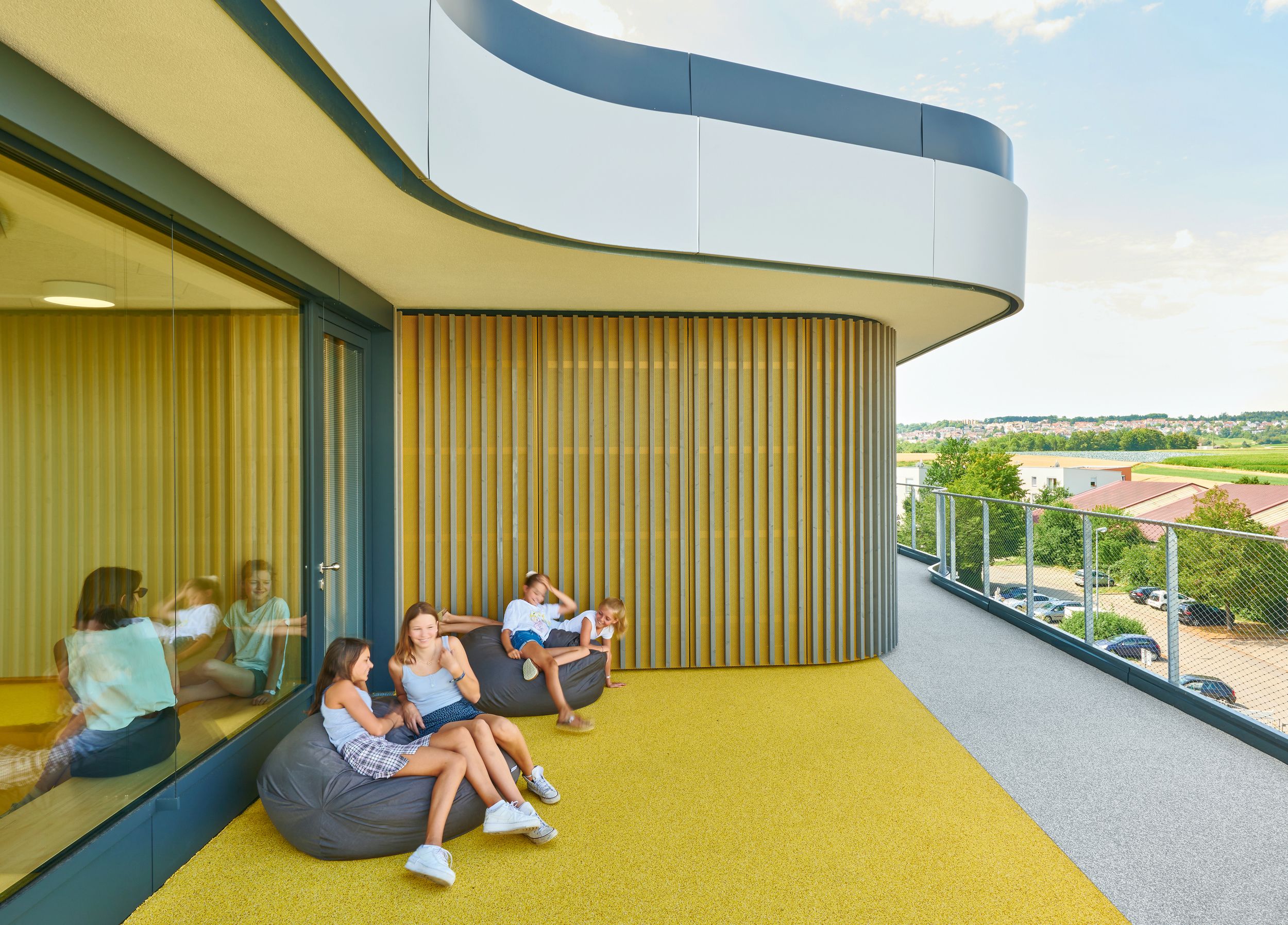 Terrace based on the Munich learning house principle
